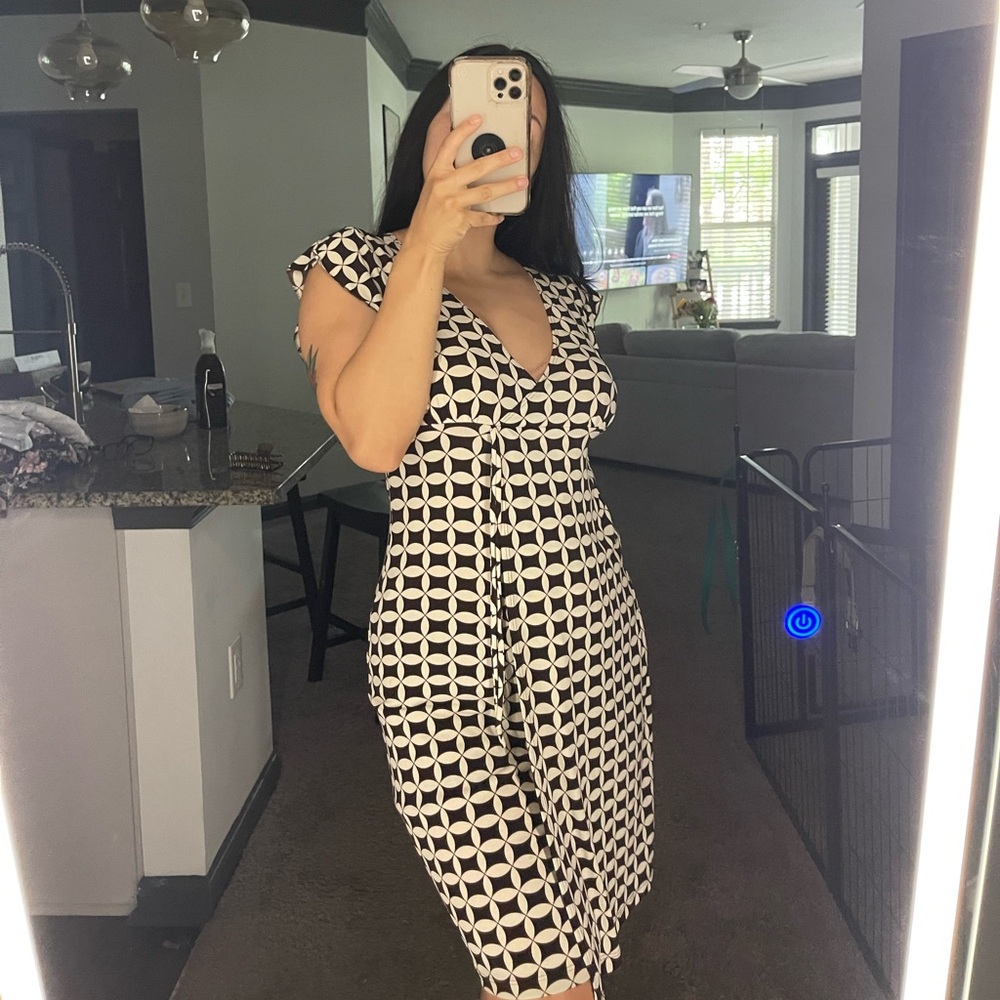 Elegant Brown and White Geometric Dress. Vintage look but great quality